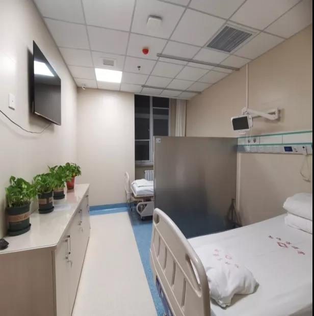 赤峰市医院核素治疗病房位于核医学科三楼,开放床位10张